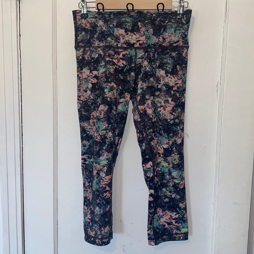 Lululemon Crop  athletica floral leggings